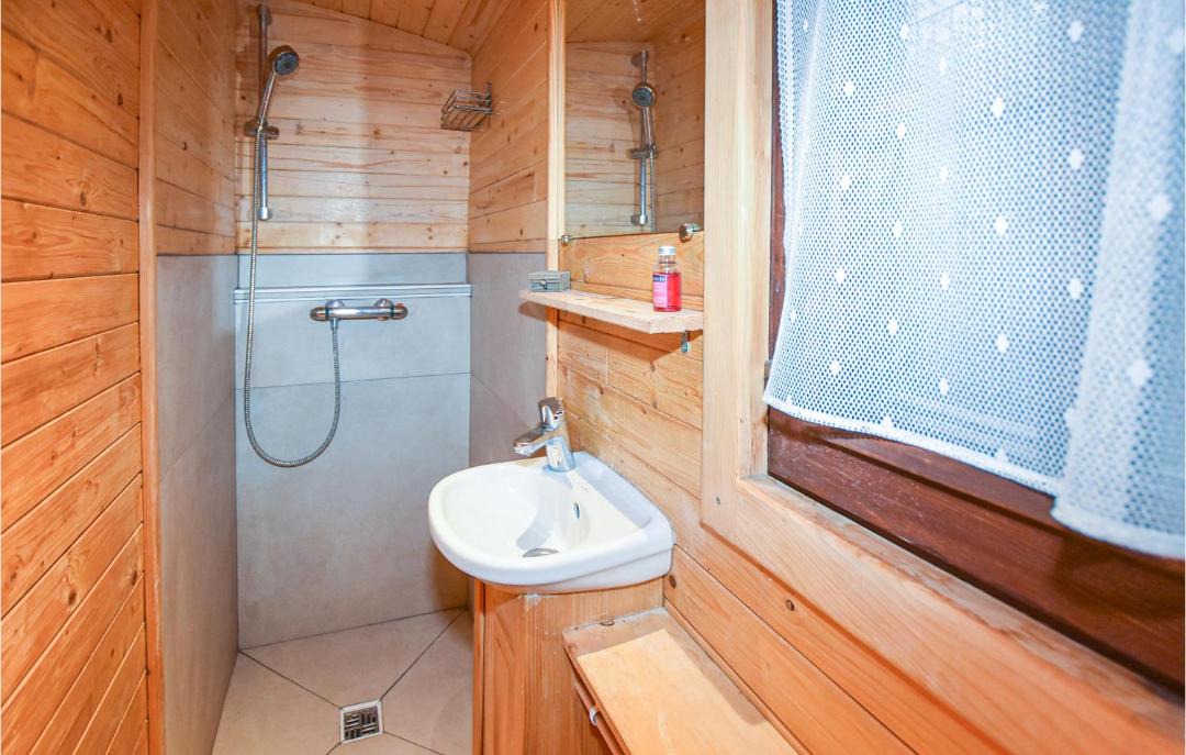 Photo of Bathroom in Gigondas