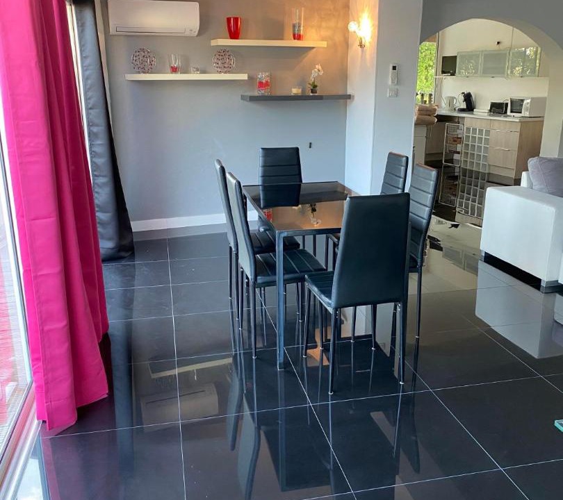 Photo of Kitchen in Cavaliere Beach