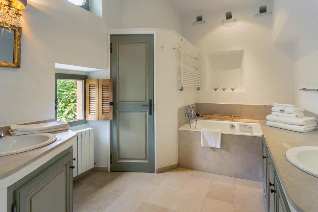Photo of Bathroom in Bonnieux