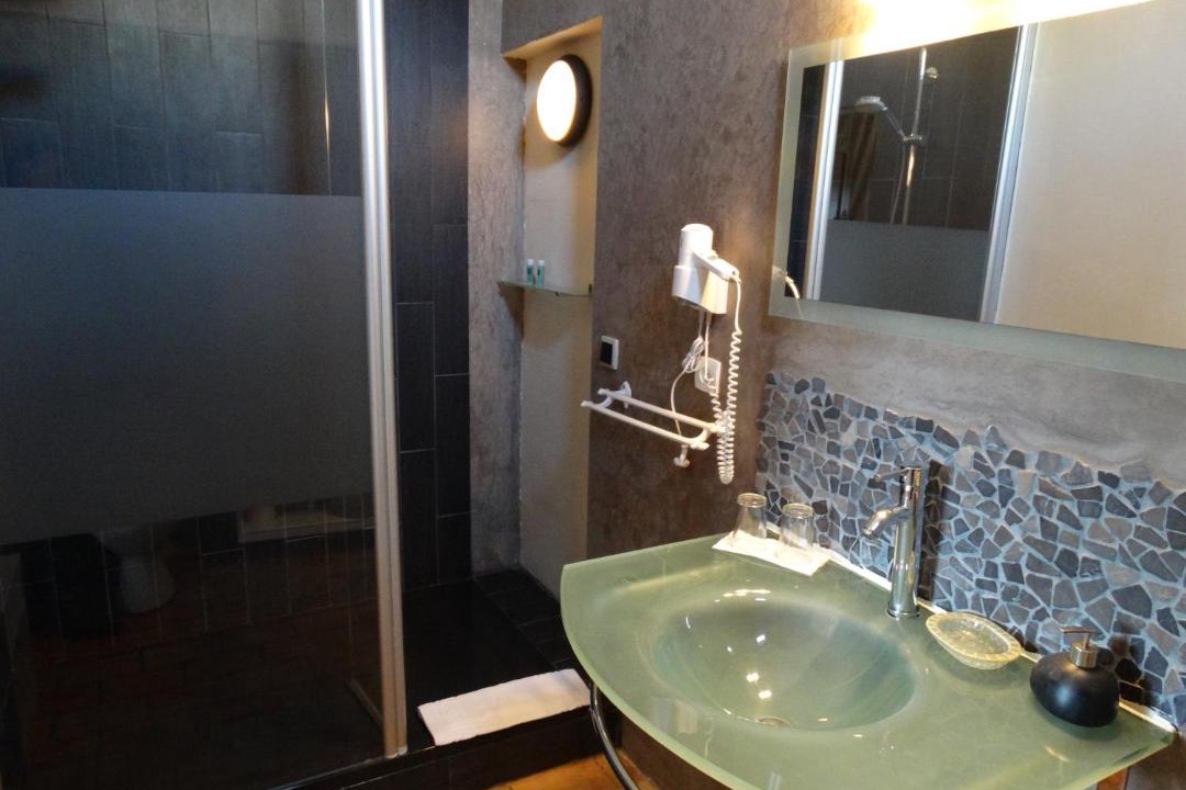 Photo of Bathroom in Ansouis