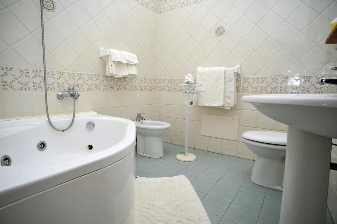 Photo of Bathroom in Path of the Gods
