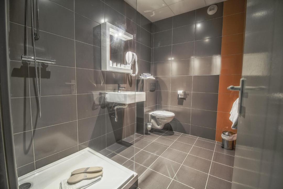 Photo of Bathroom in Orange