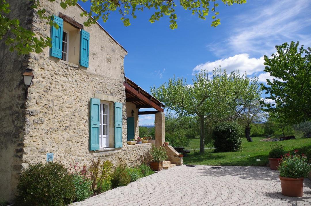 Photo of Buildings in Niozelles