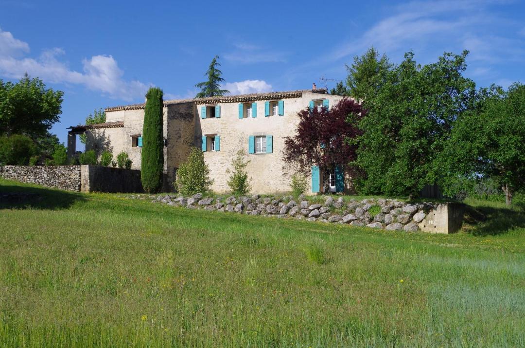 Photo of Buildings in Niozelles
