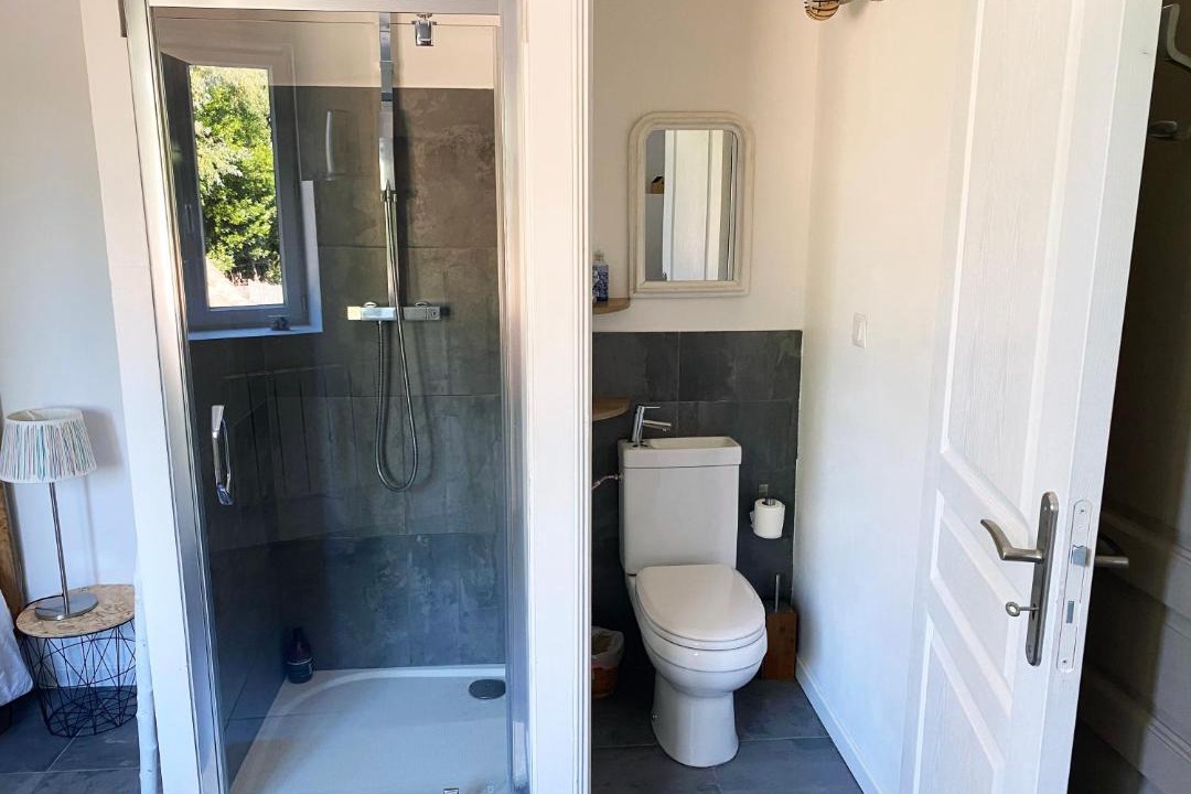 Photo of Bathroom in Chateaurenard