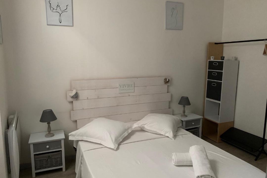 Photo of Bedroom in Avignon City Centre