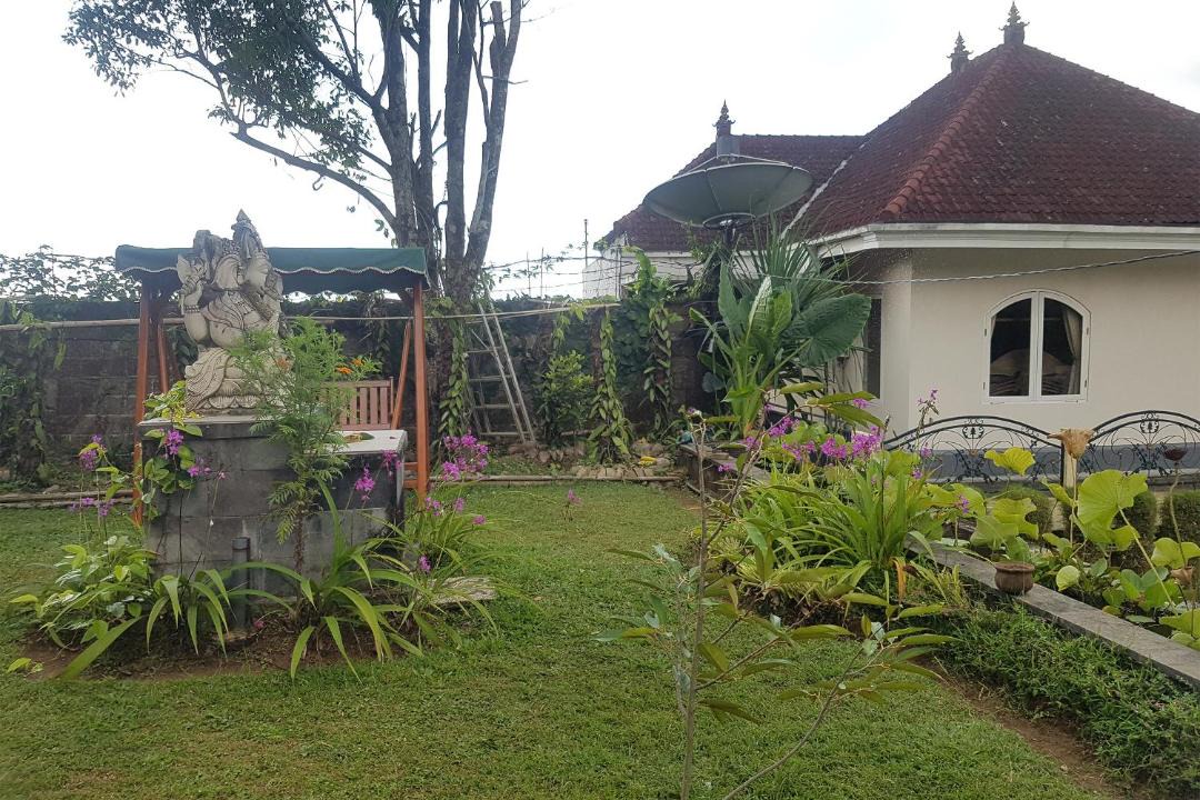Photo of Buildings in Wanagiri