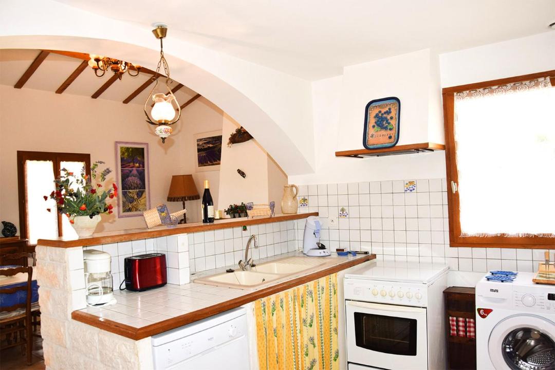 Photo of Kitchen in La Roche-sur-le-Buis