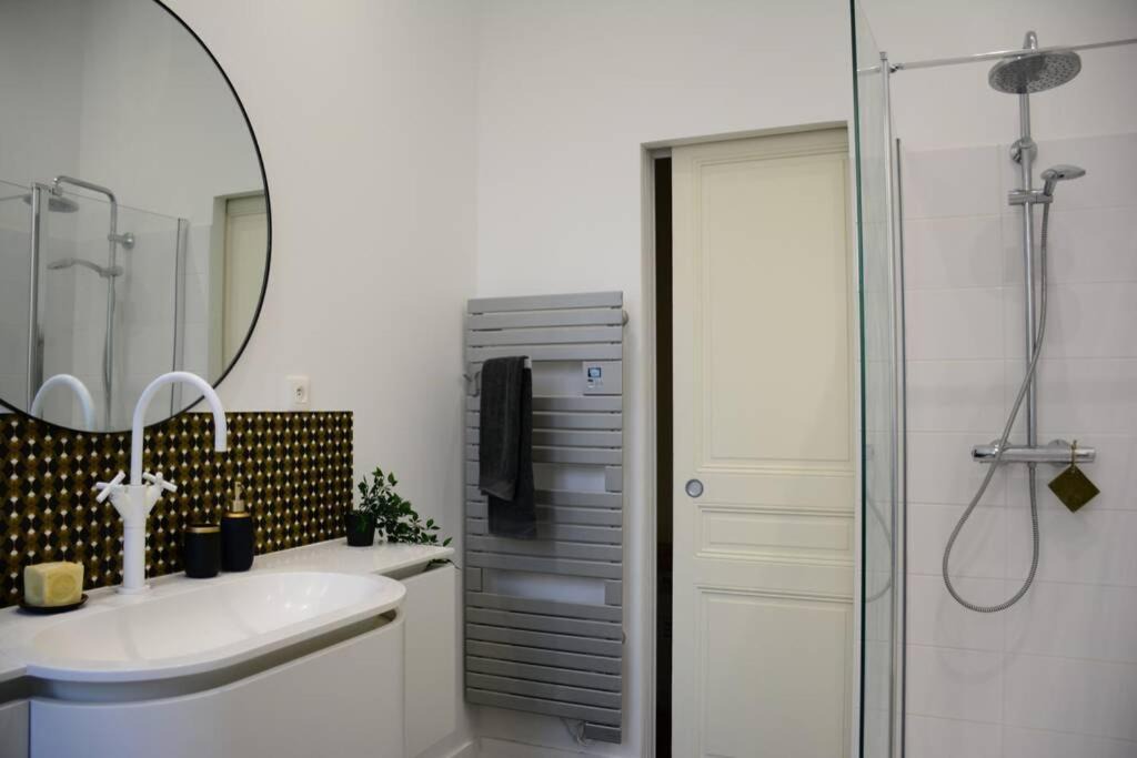 Photo of Bathroom in 4th Arrondissement