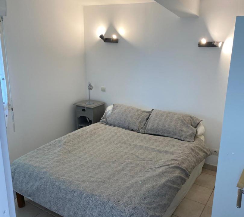 Photo of Bedroom in Pernes-les-Fontaines