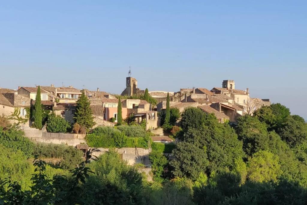 Photo of Buildings in Buisson