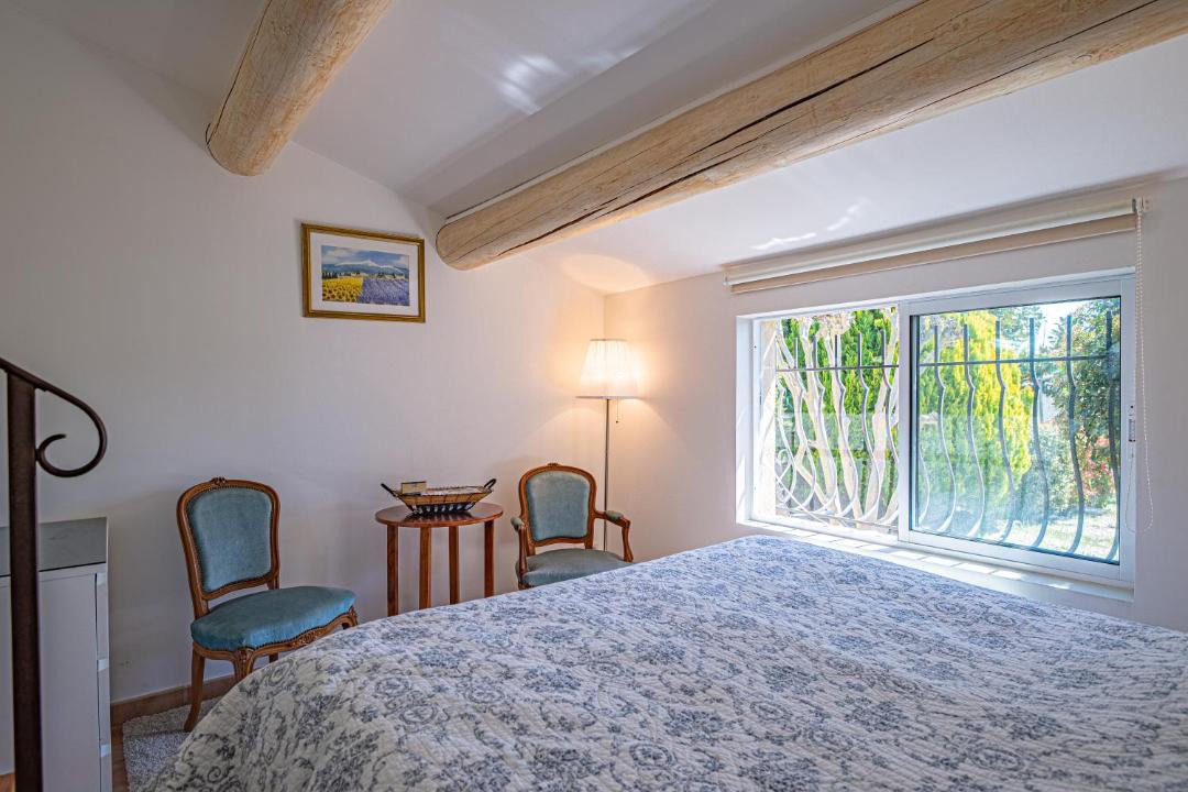 Photo of Bedroom in Velleron