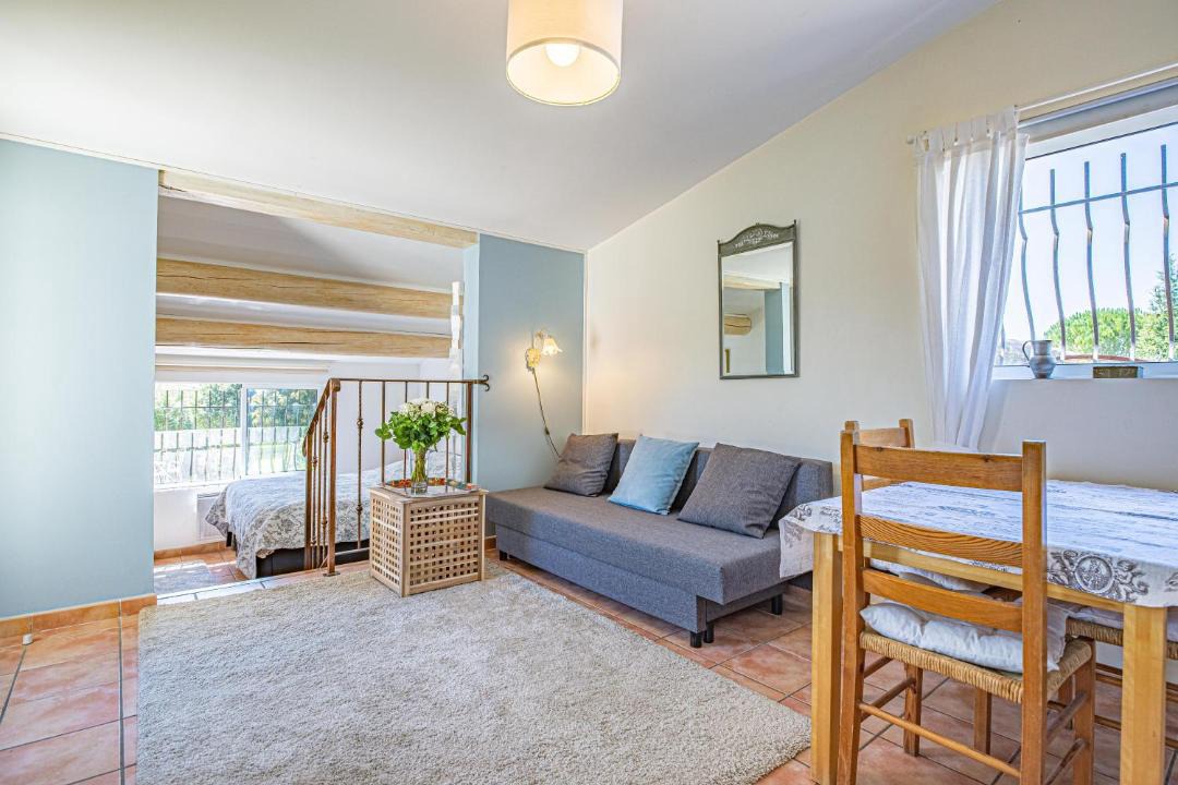 Photo of Livingroom in Velleron