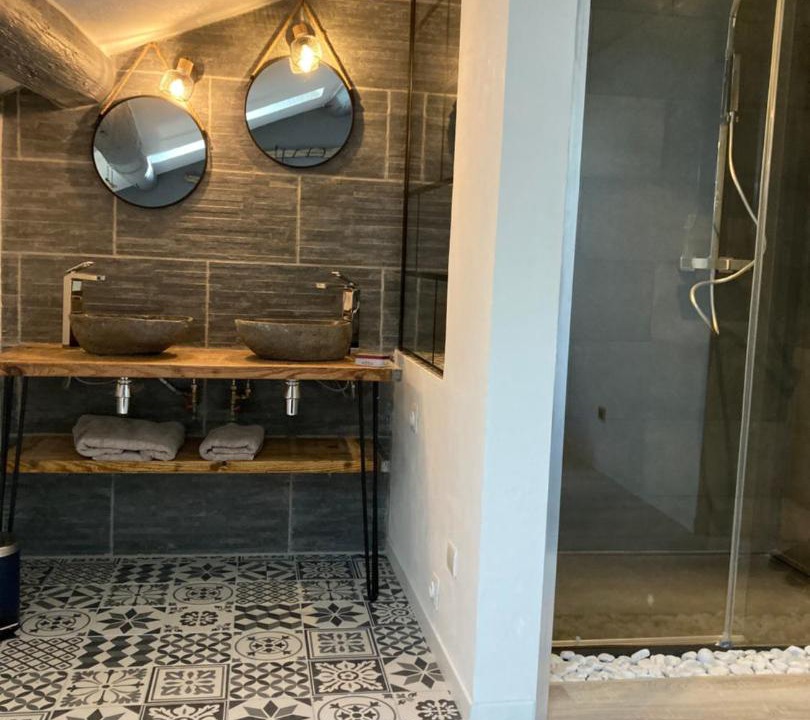 Photo of Bathroom in Entraigues-sur-la-Sorgue