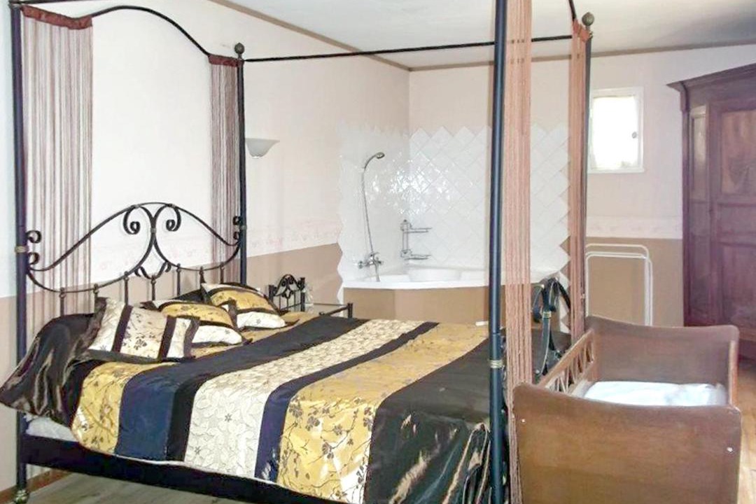 Photo of Bedroom in Vaison-la-Romaine
