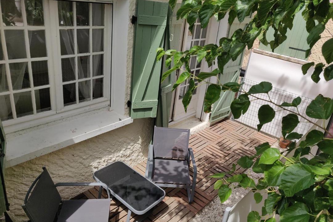 Photo of Patio Balcony in Saint-Chamas