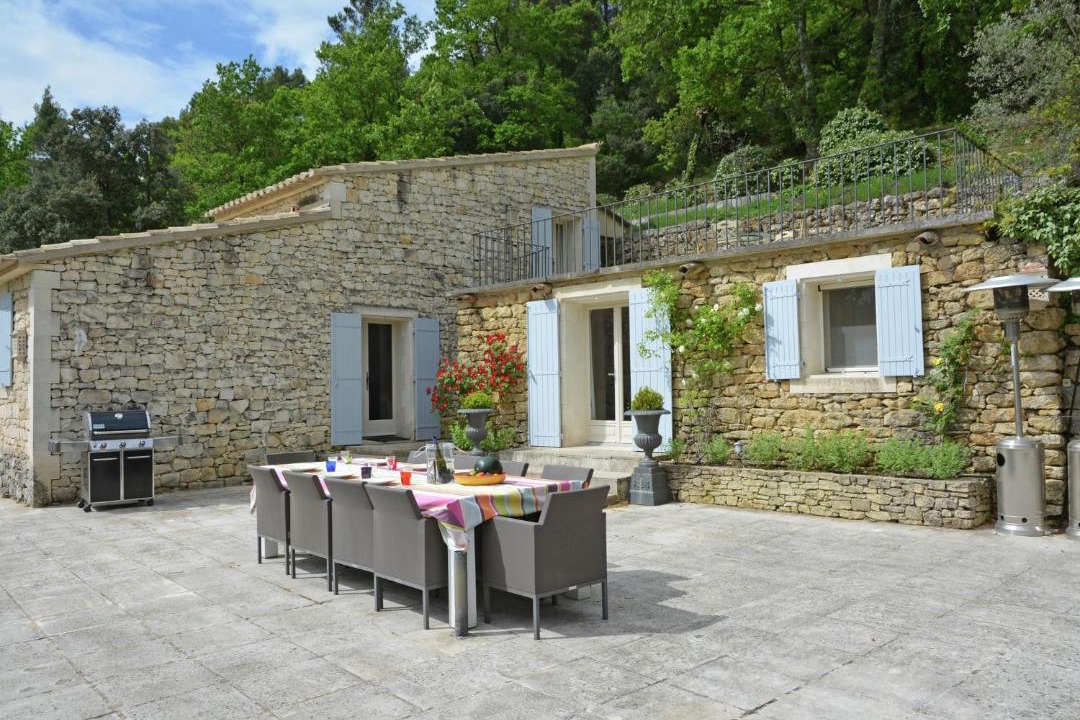 Photo of Buildings in Menerbes