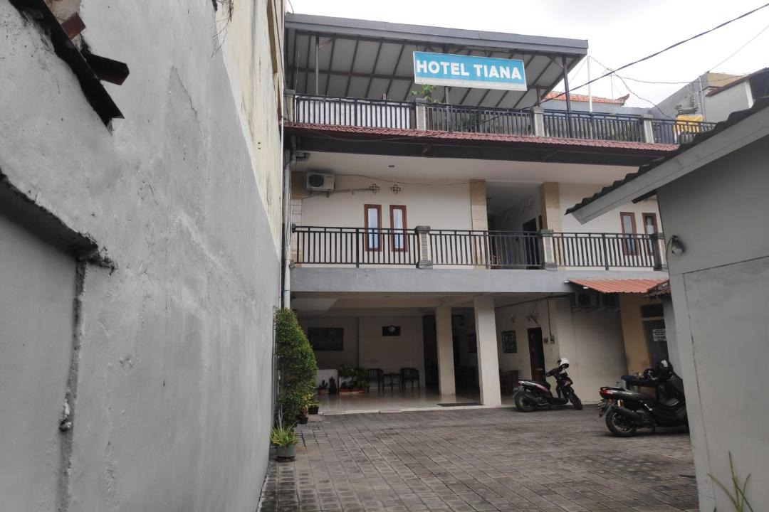 Photo of Buildings in Cokroaminto