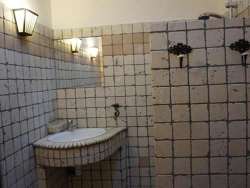 Photo of Bathroom in Simiane-la-Rotonde