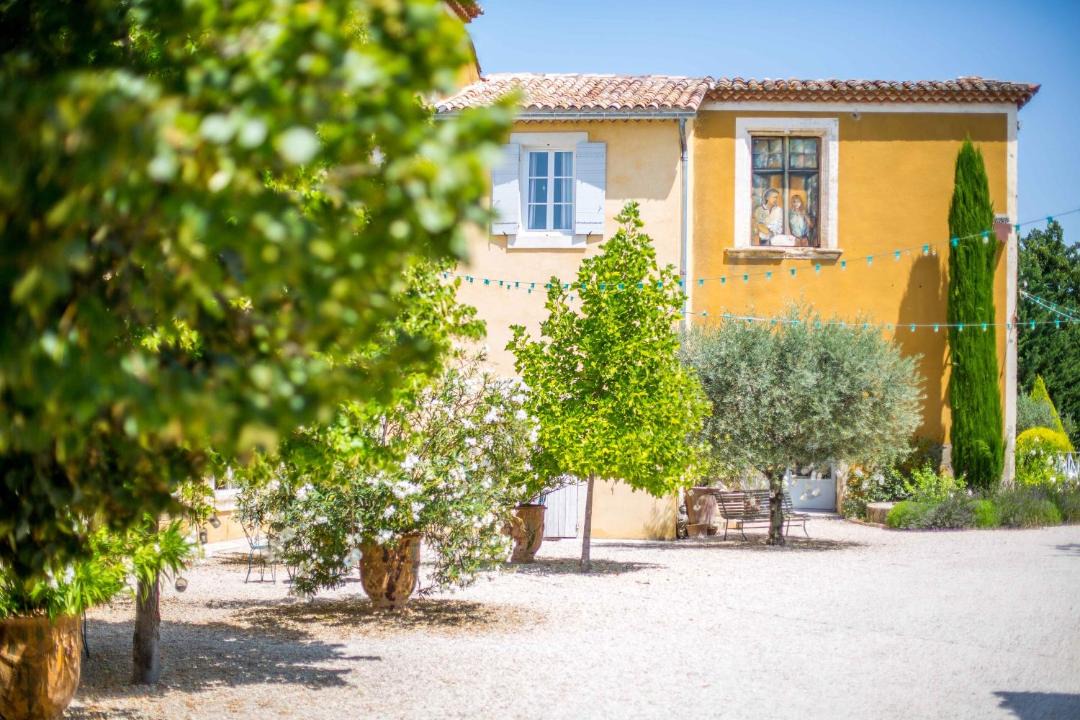 Photo of Buildings in Chateauneuf-de-Gadagne