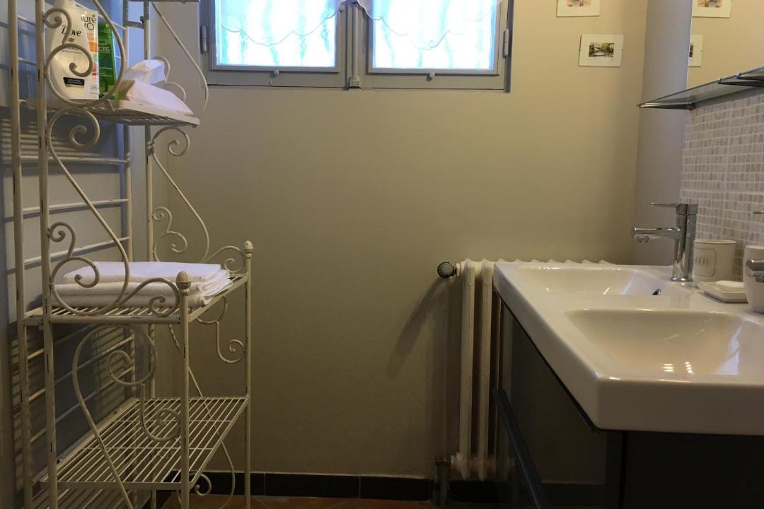 Photo of Bathroom in Avignon