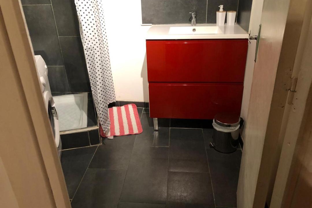 Photo of Bathroom in Arles City Centre