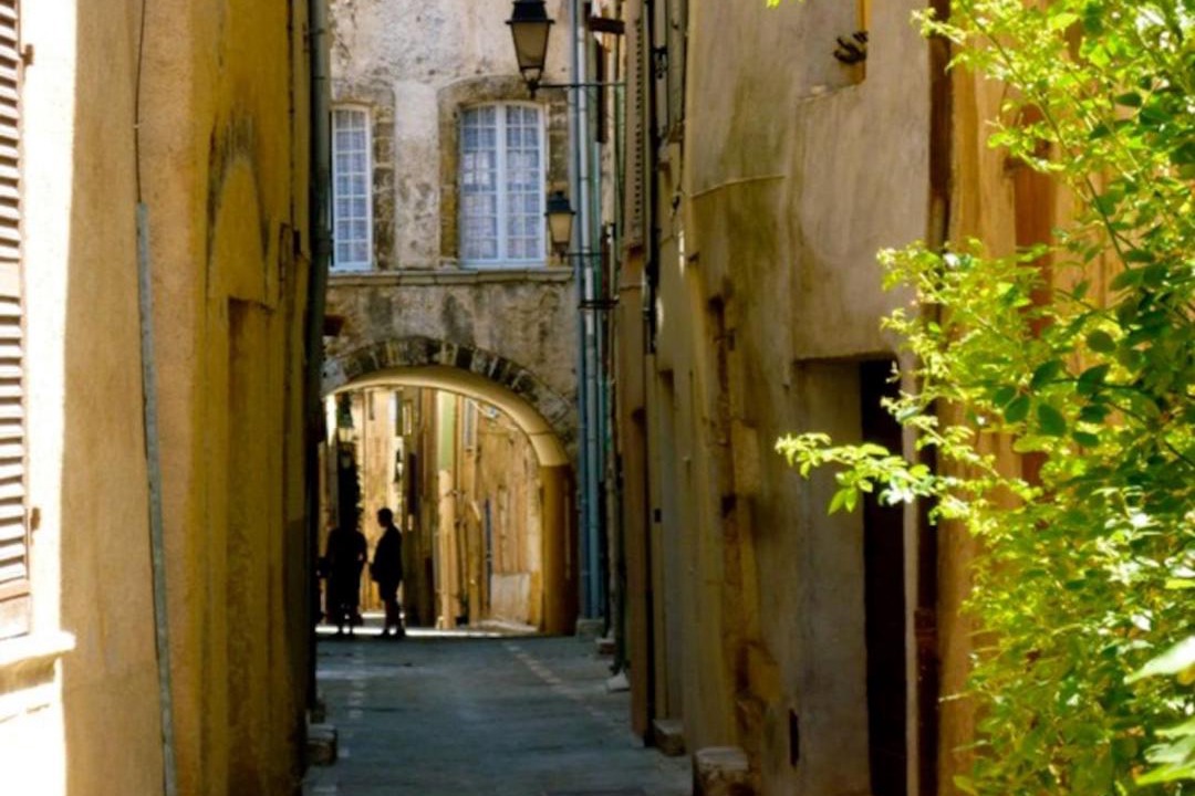 Photo of Buildings in Aups