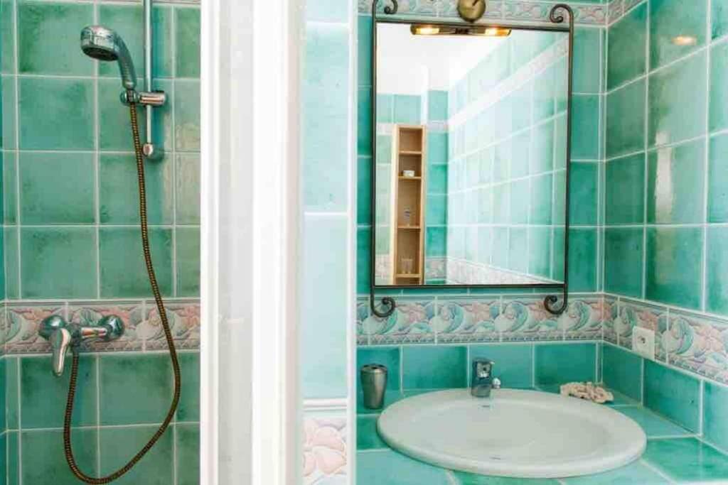 Photo of Bathroom in Carqueiranne