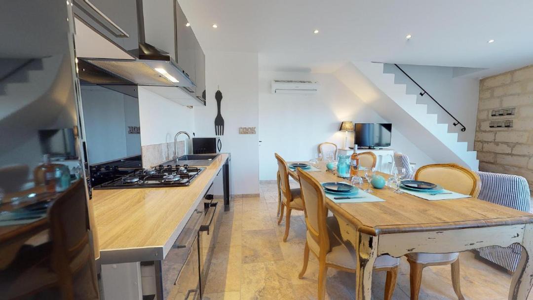 Photo of Kitchen in Saint Pierre de Mezoargues