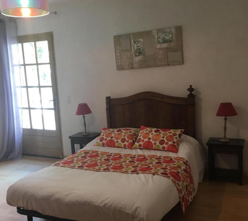 Photo of Bedroom in Rustrel