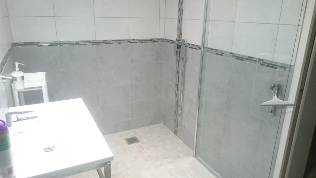 Photo of Bathroom in Caromb