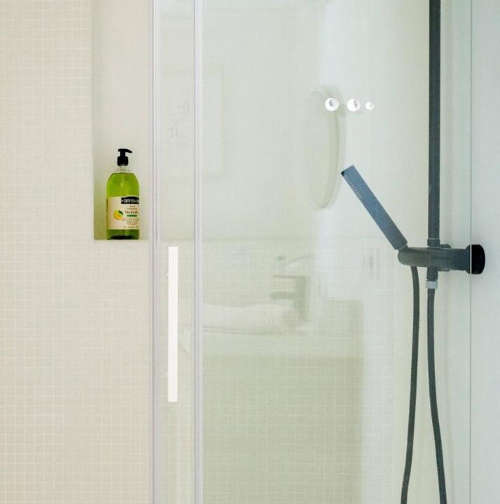 Photo of Bathroom in Lourmarin