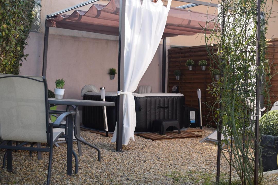 Photo of Others in Maillane