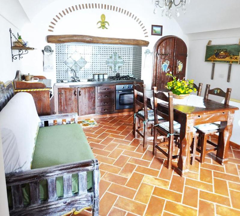 Photo of Livingroom in Path of the Gods