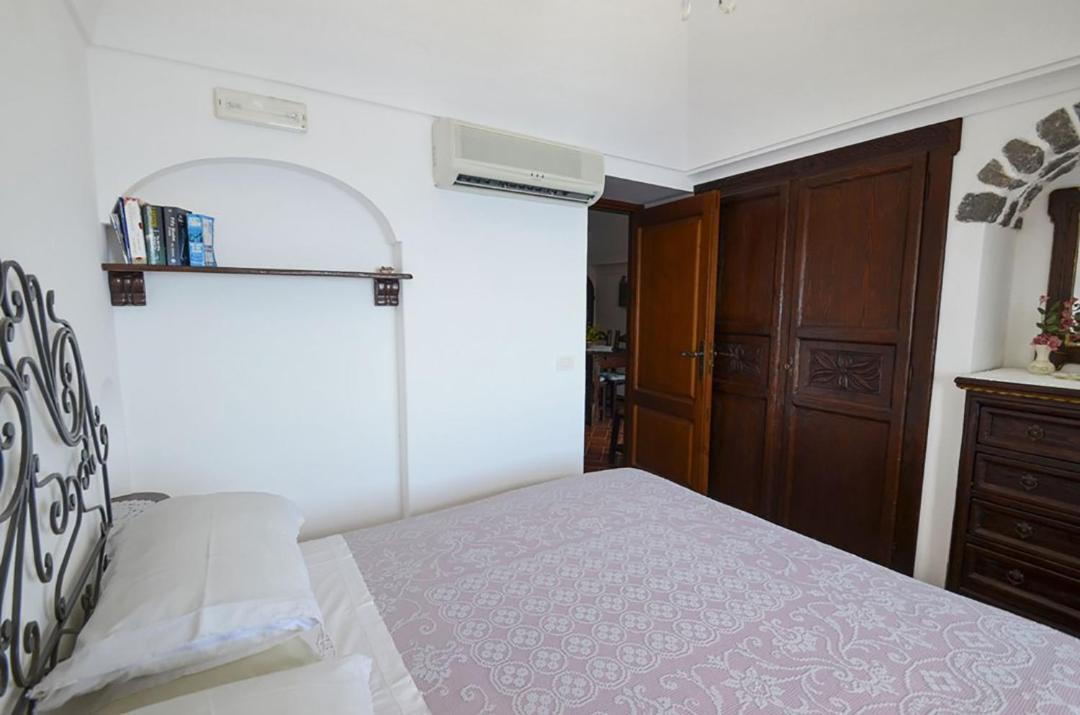 Photo of Bedroom in Path of the Gods