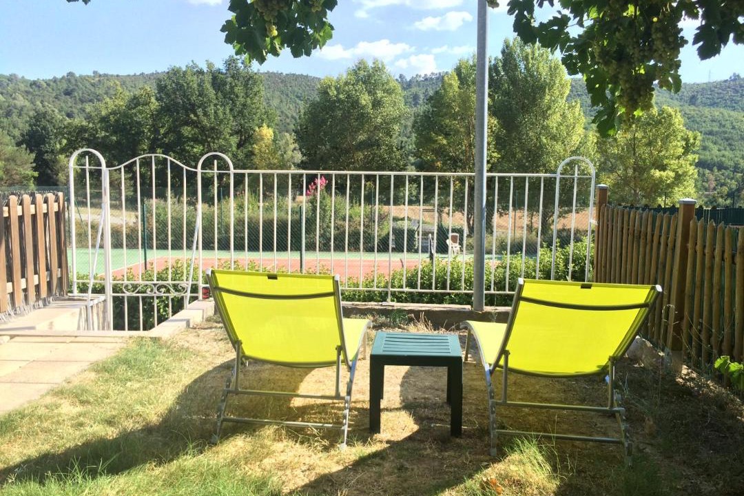 Photo of Patio Balcony in Saint-Martin-de-Bromes
