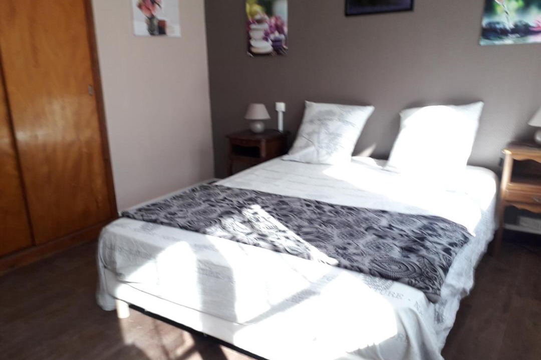Photo of Bedroom in Meynes