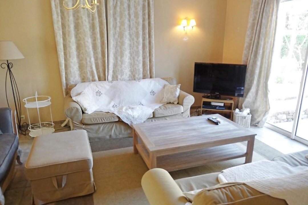 Photo of Livingroom in Velleron