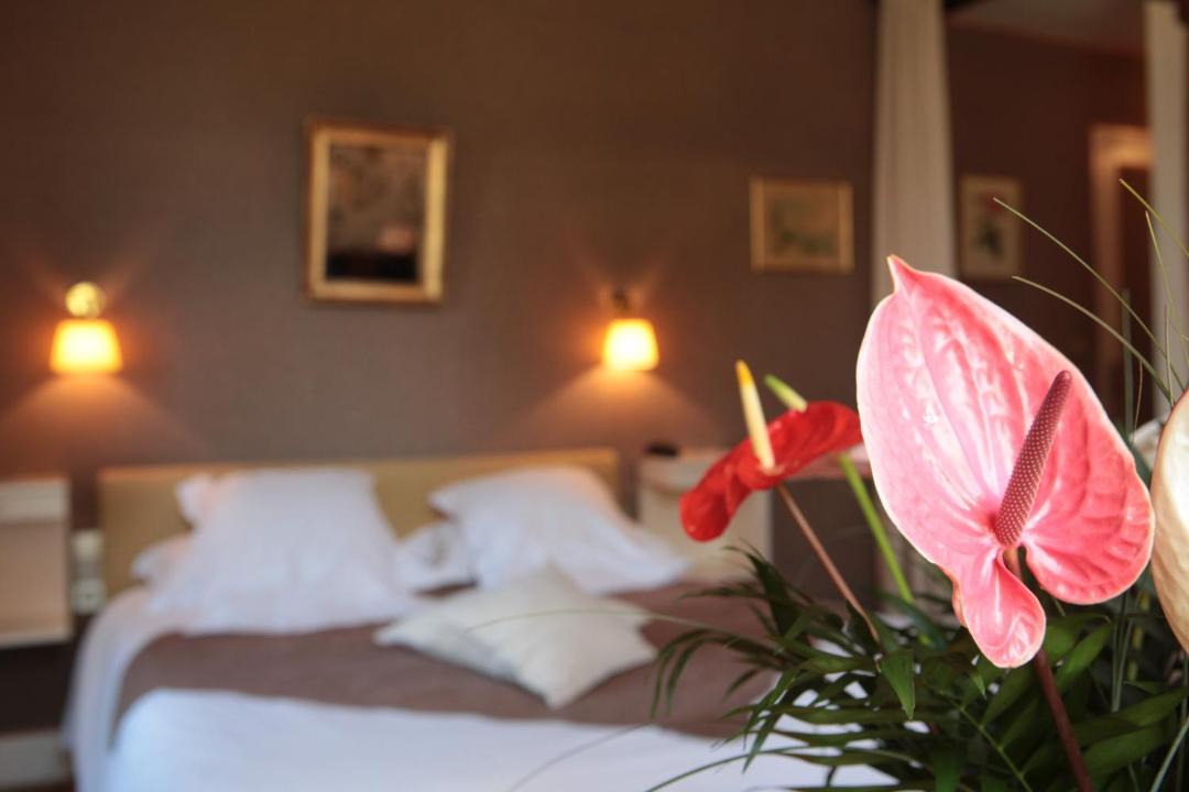 Photo of Bedroom in Noves