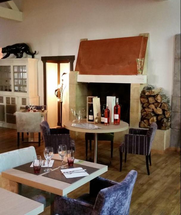 Photo of Livingroom in La Tour-d'Aigues