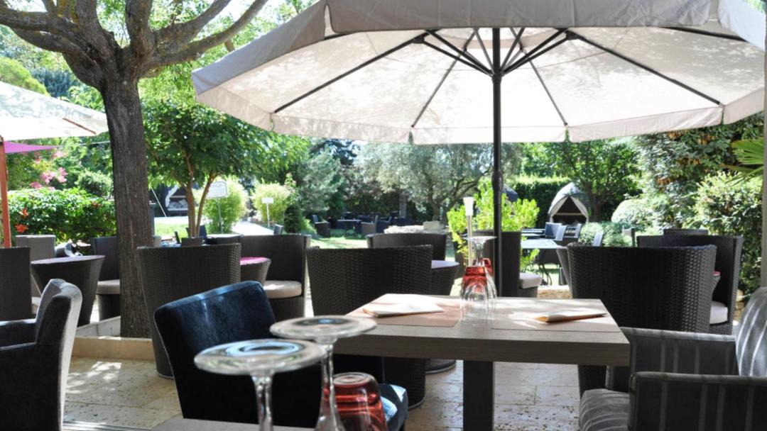 Photo of Patio Balcony in La Tour-d'Aigues