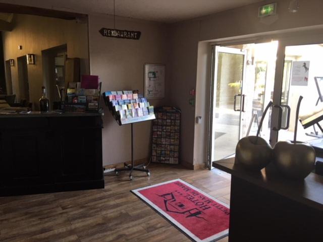Photo of Livingroom in La Tour-d'Aigues