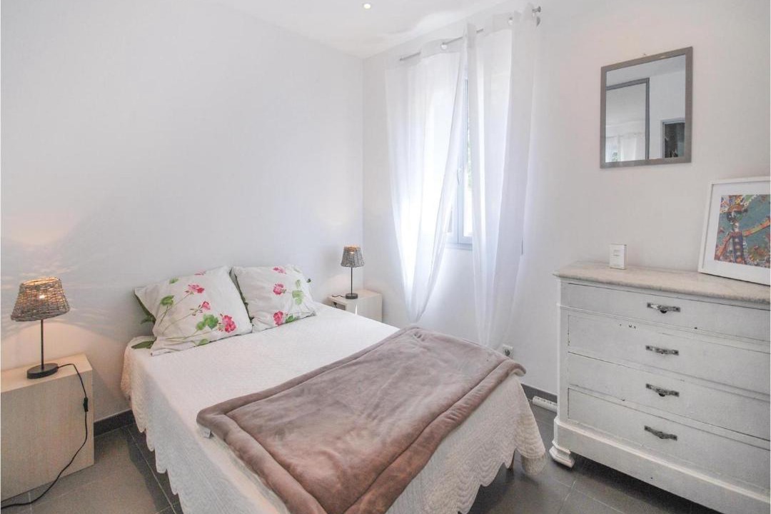 Photo of Bedroom in Tourves