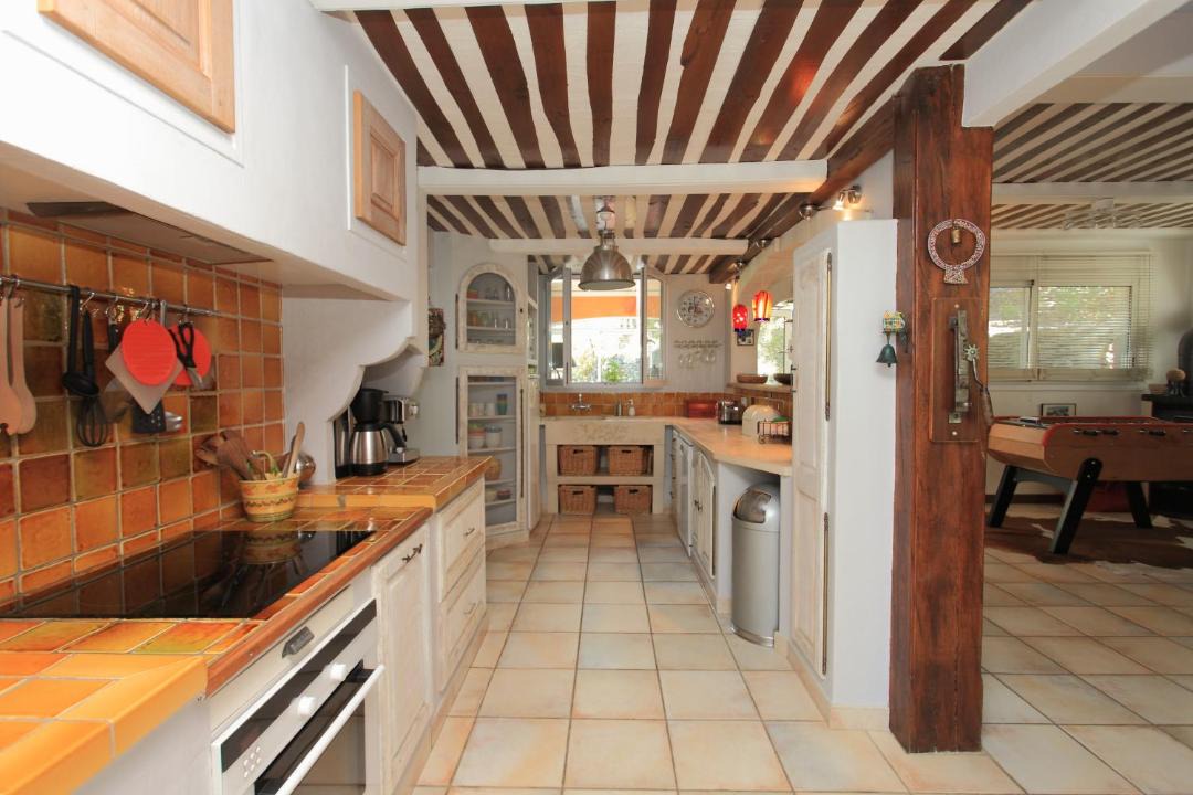 Photo of Kitchen in Saumane-de-Vaucluse