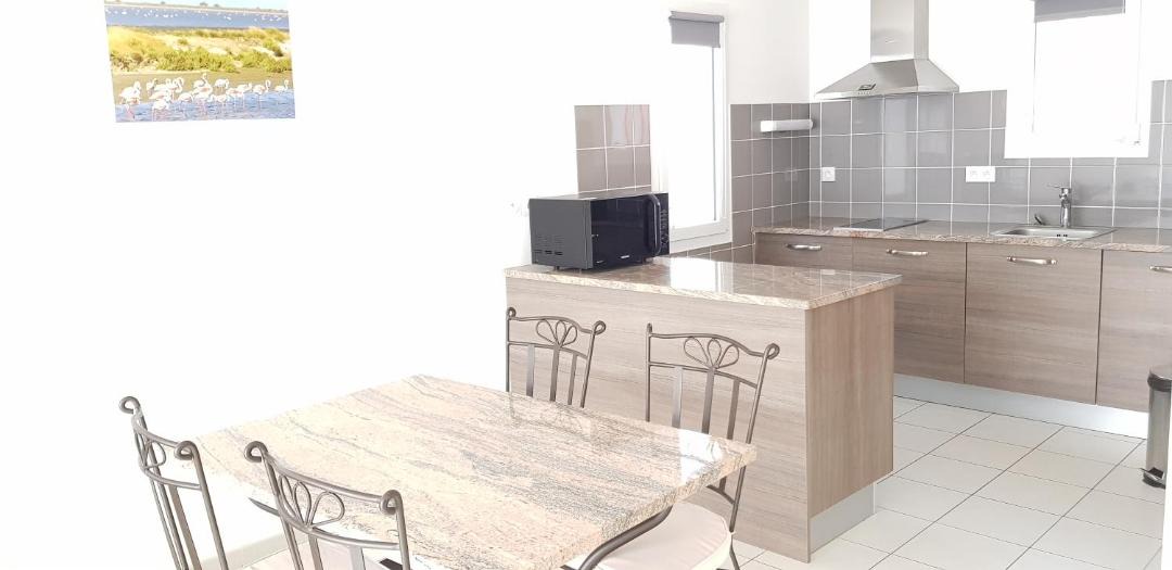 Photo of Kitchen in Saint-Mitre-les-Remparts