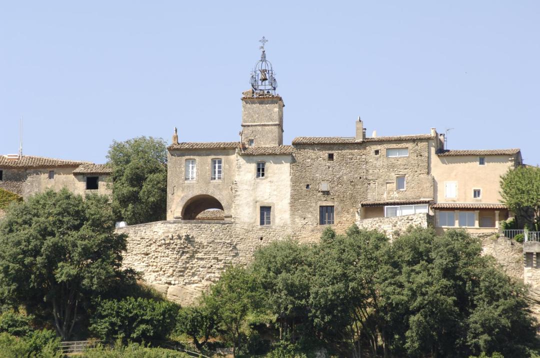 Photo of Buildings in Menerbes