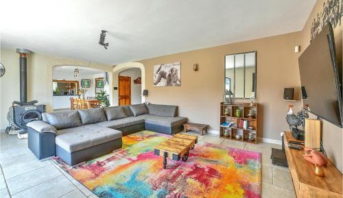 Three-Bedroom Vacation Home 