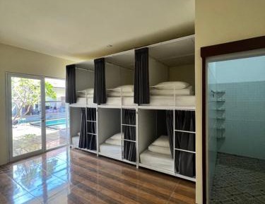 Bed in 6-Bed Mixed Dormitory Room