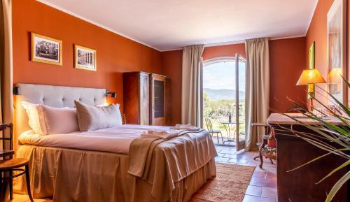 Junior Suite with Garden View
