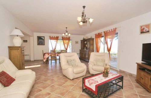 Aiguines House | Pastoral Holiday Home with Terrace, Garden